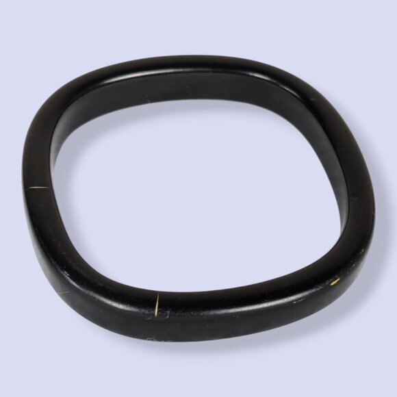 (2/$20) Vintage Black Rounded Acrylic Bangle - Picture 4 of 5